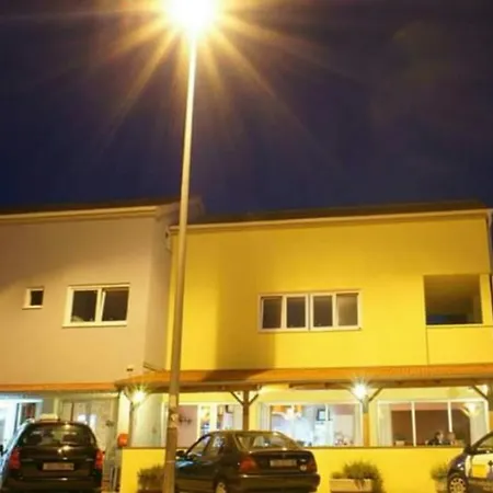 Guest house Urnebes